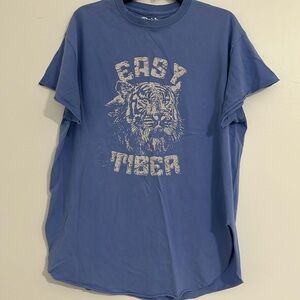 Pebby Forevee side slit tee